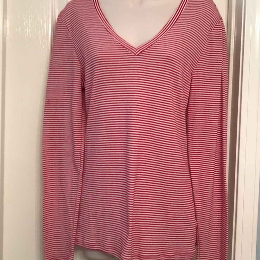 🌼🌼2 for $10🌼🌼Old Navy Long sleeve Tee